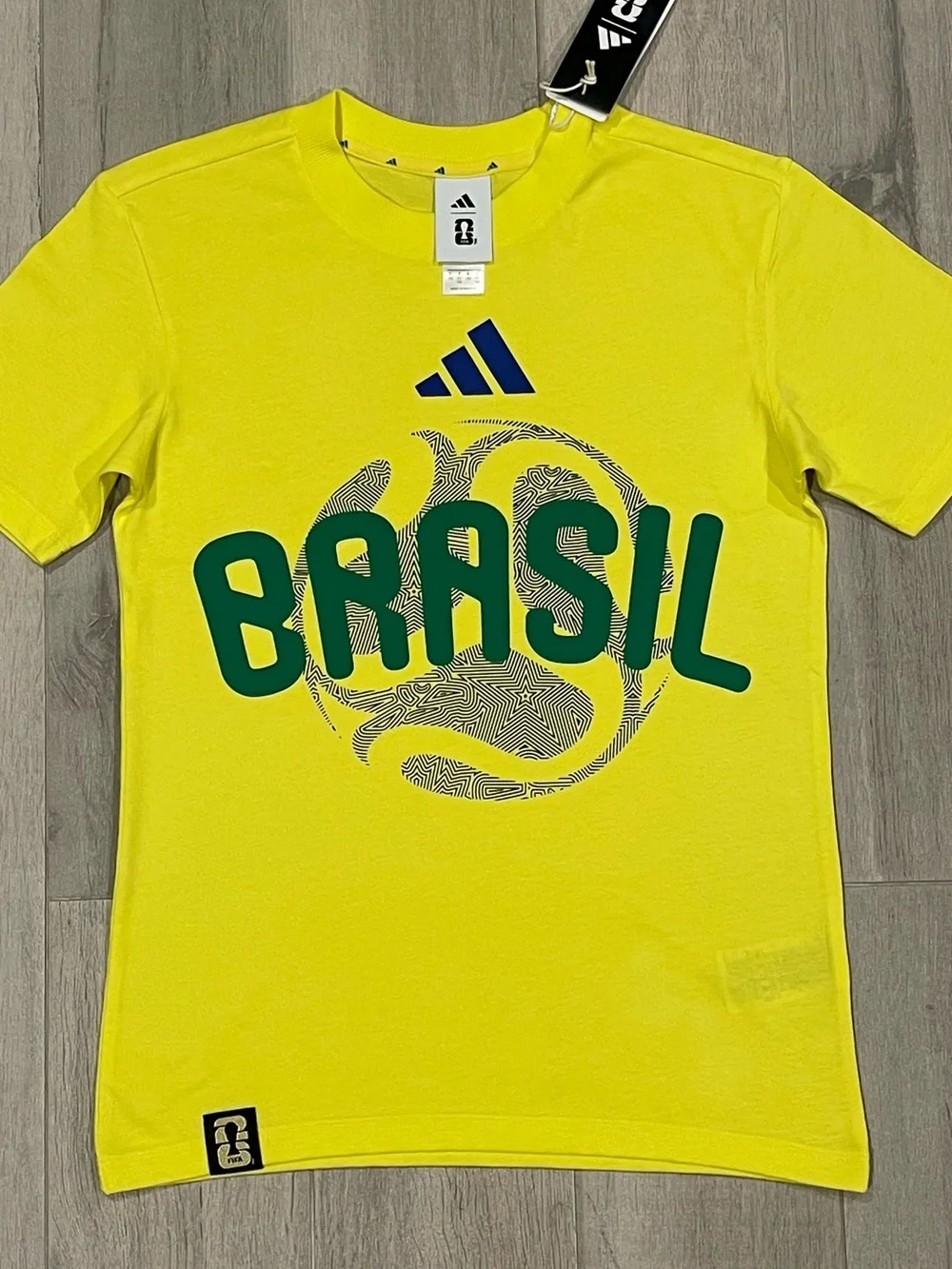 Adidas FIFA Brazil Graphic T-Shirt Youth Medium 11-12Y Neon Yellow NWT Brasil
